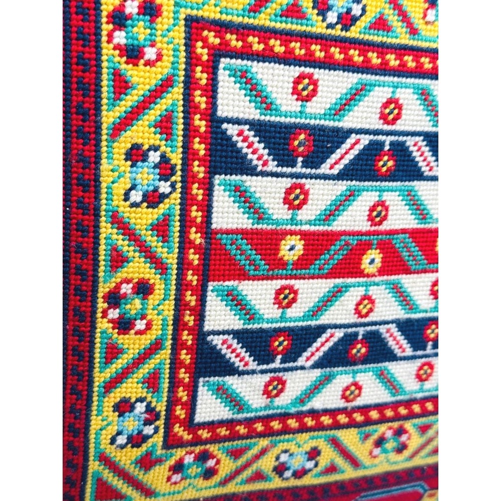 Needlepoint Pillow Geometric Handcrafted Vintage‎ Home Decor 15 inch - Picture 3 of 6